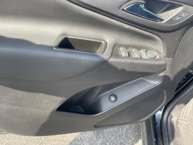 2022 Chevrolet Equinox Vehicle Photo in VENTURA, CA 93003-8585