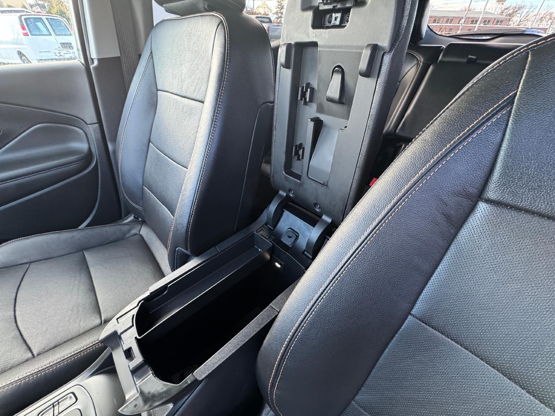 2021 GMC Terrain Vehicle Photo in LEOMINSTER, MA 01453-2952