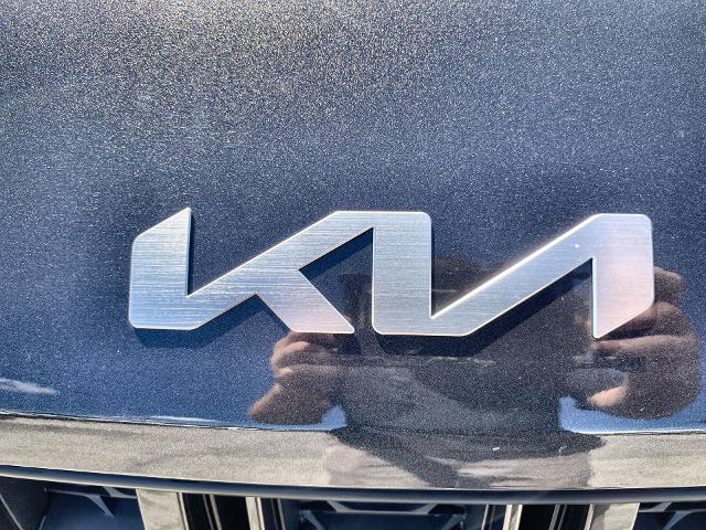 2023 Kia Carnival MPV Vehicle Photo in WILLIAMSVILLE, NY 14221-2883