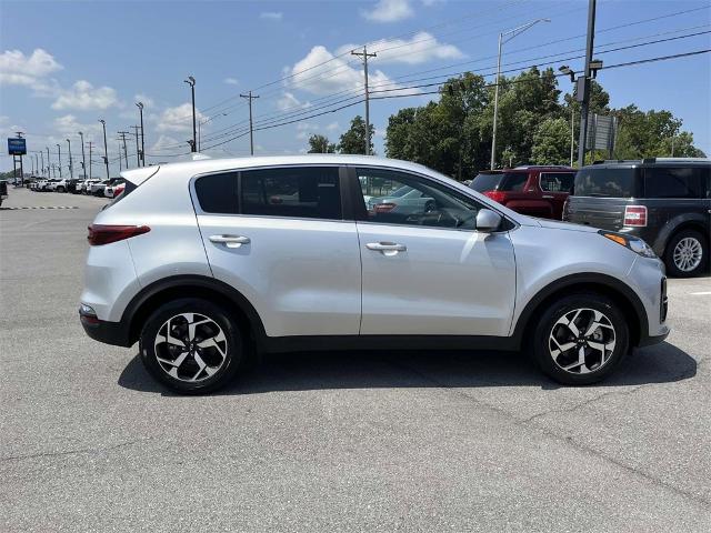 2022 Kia Sportage Vehicle Photo in ALCOA, TN 37701-3235