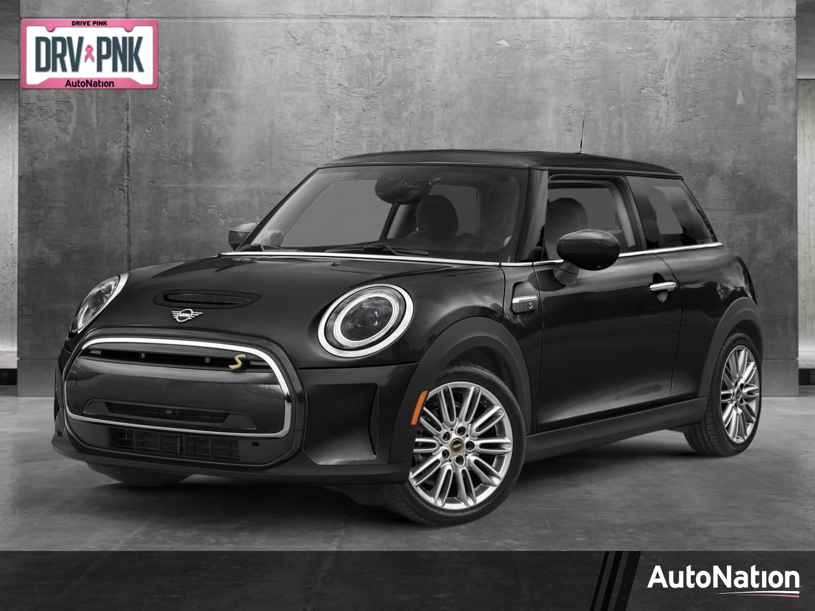 2024 MINI Electric Hardtop 2 Door Signature Vehicle Photo in Towson, MD 21204