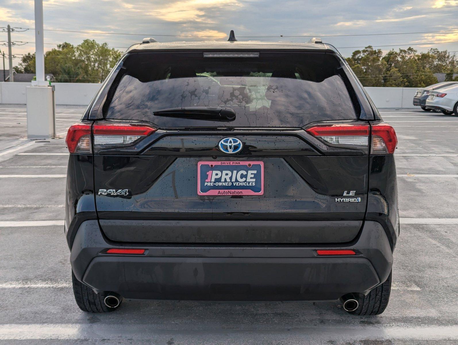 2022 Toyota RAV4 Vehicle Photo in Ft. Myers, FL 33907