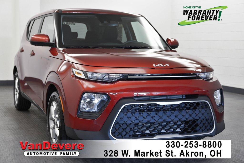 2022 Kia Soul Vehicle Photo in AKRON, OH 44303-2185