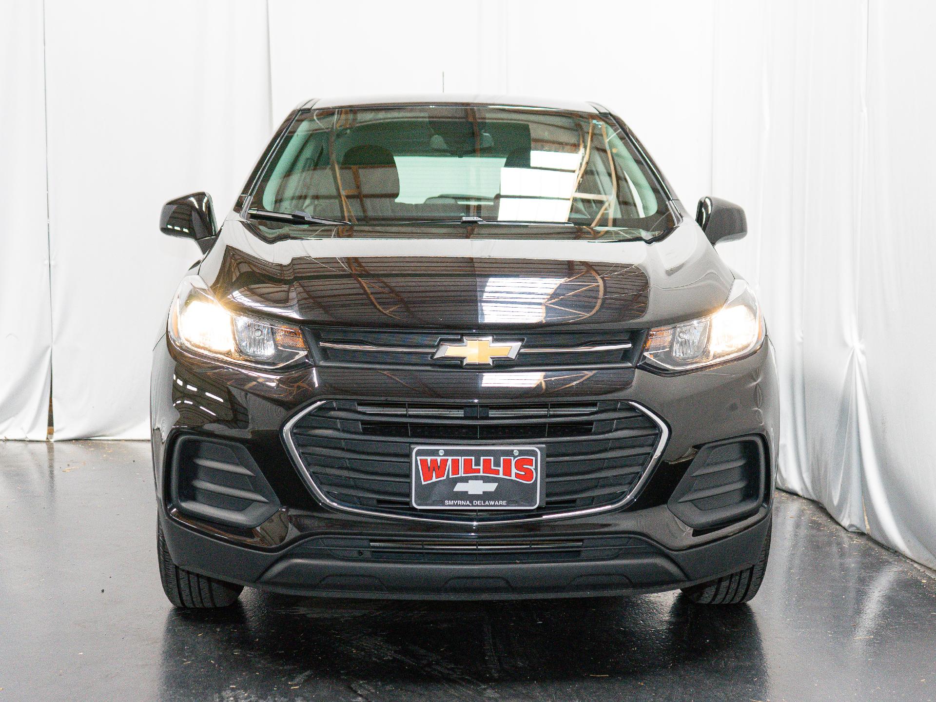 Used 2021 Chevrolet Trax LS with VIN KL7CJNSM5MB367829 for sale in Smyrna, DE