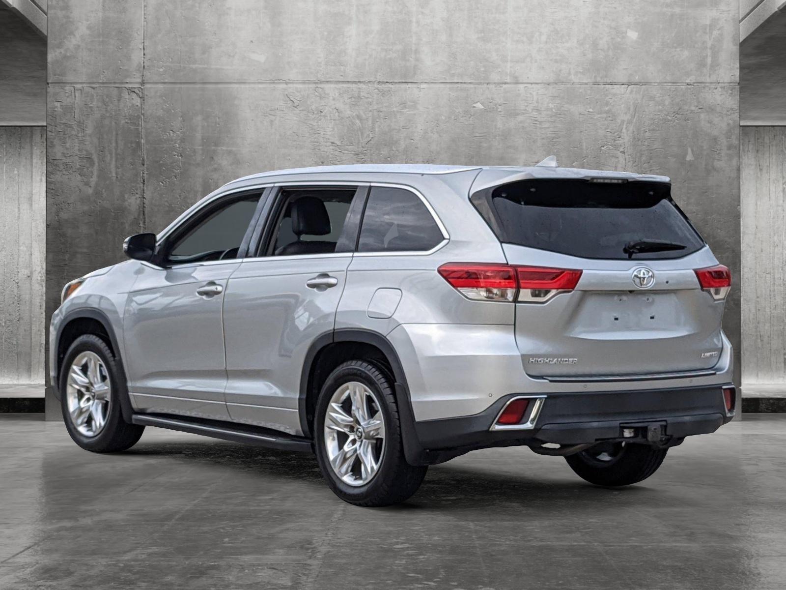 2019 Toyota Highlander Vehicle Photo in Davie, FL 33331