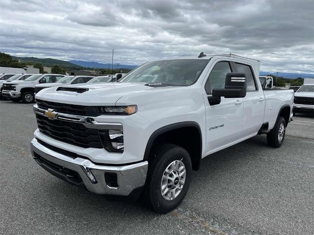 2024 Chevrolet Silverado 2500 HD Vehicle Photo in ALCOA, TN 37701-3235