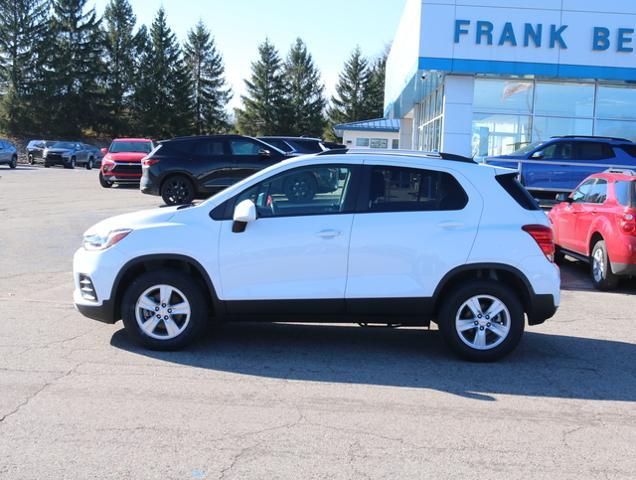 Used 2022 Chevrolet Trax LT with VIN KL7CJPSM2NB535438 for sale in Jonesville, MI