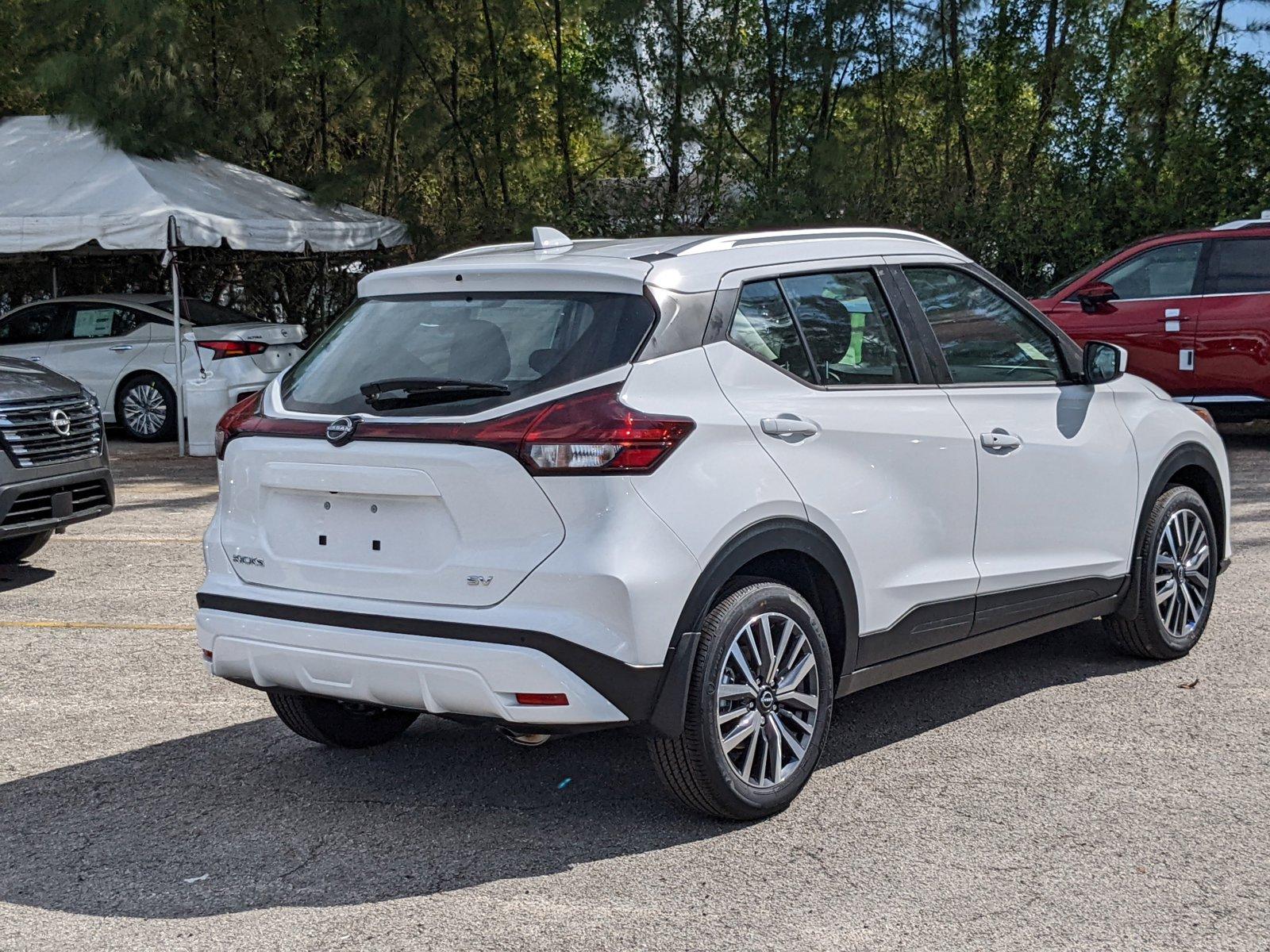 2024 Nissan Kicks Vehicle Photo in Miami, FL 33135