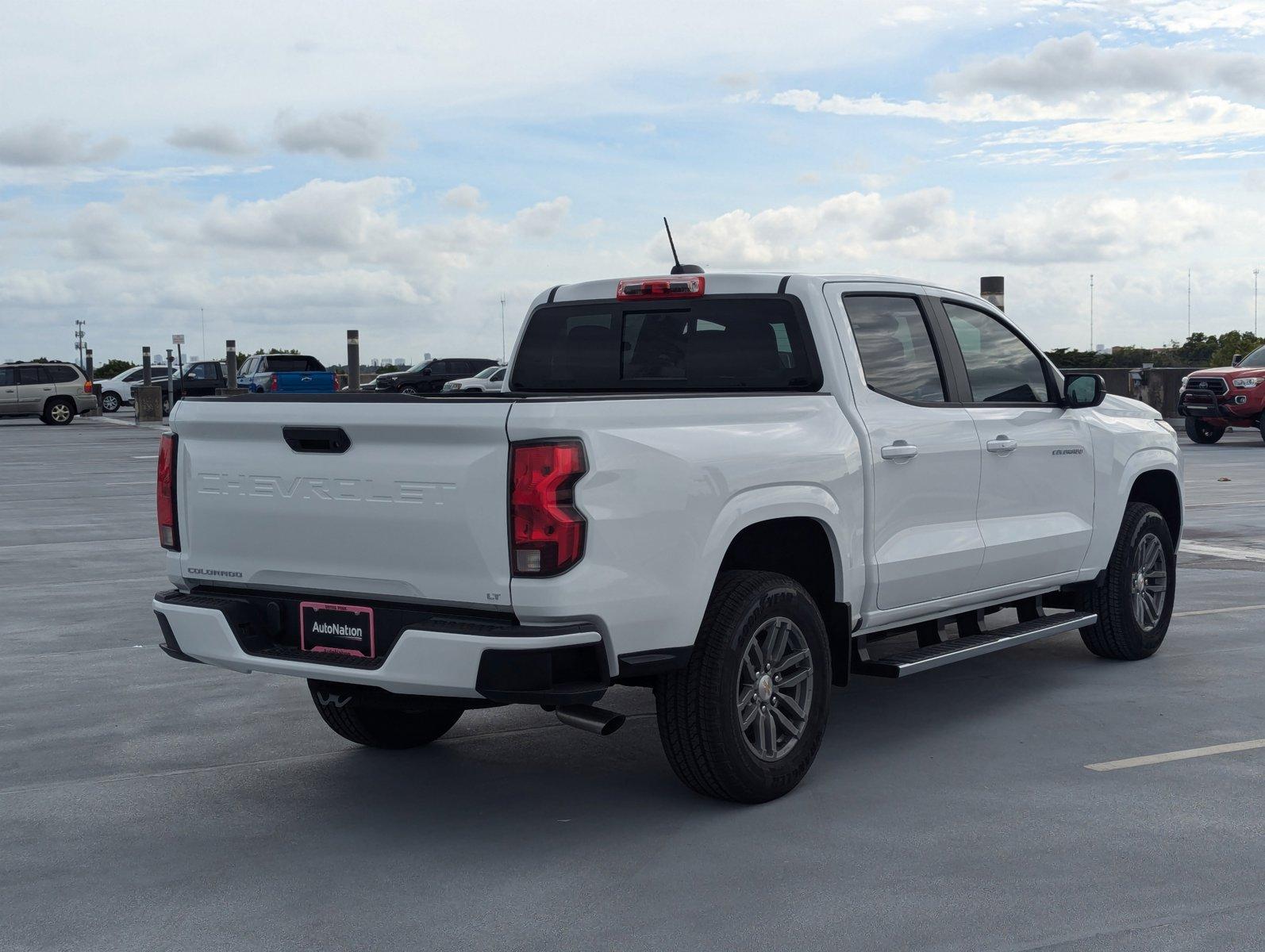 2024 Chevrolet Colorado Vehicle Photo in PEMBROKE PINES, FL 33024-6534