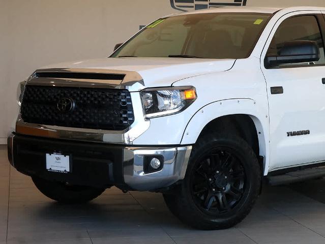 Used 2021 Toyota Tundra SR5 with VIN 5TFEY5F14MX286976 for sale in Libertyville, IL