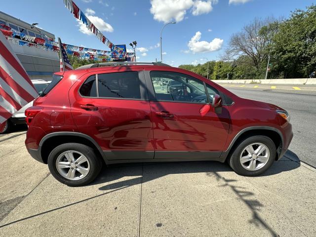 Certified 2021 Chevrolet Trax LT with VIN KL7CJPSM0MB369905 for sale in Douglaston, NY