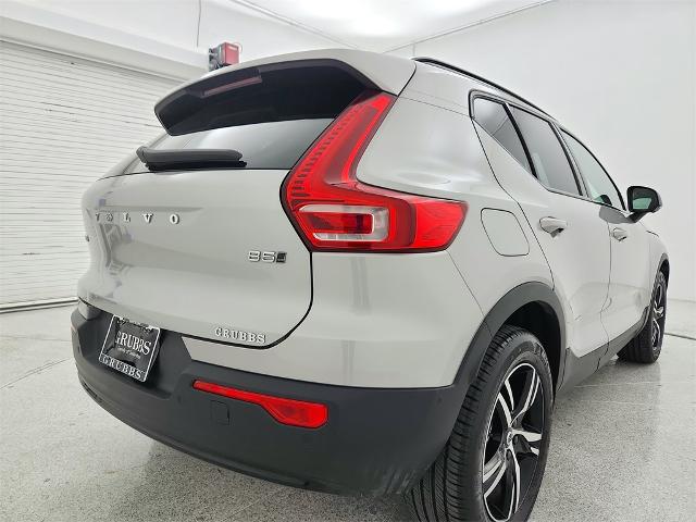 2023 Volvo XC40 Vehicle Photo in Grapevine, TX 76051