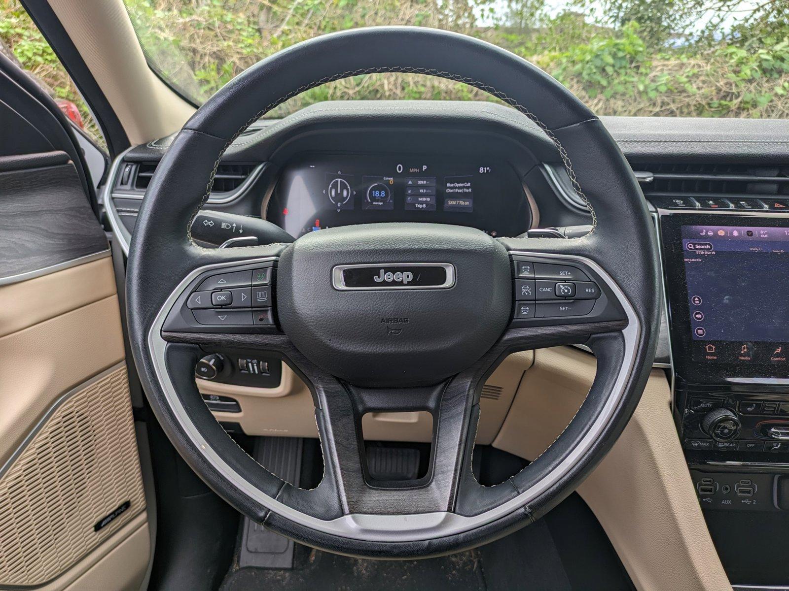 2022 Jeep Grand Cherokee L Vehicle Photo in Bradenton, FL 34207