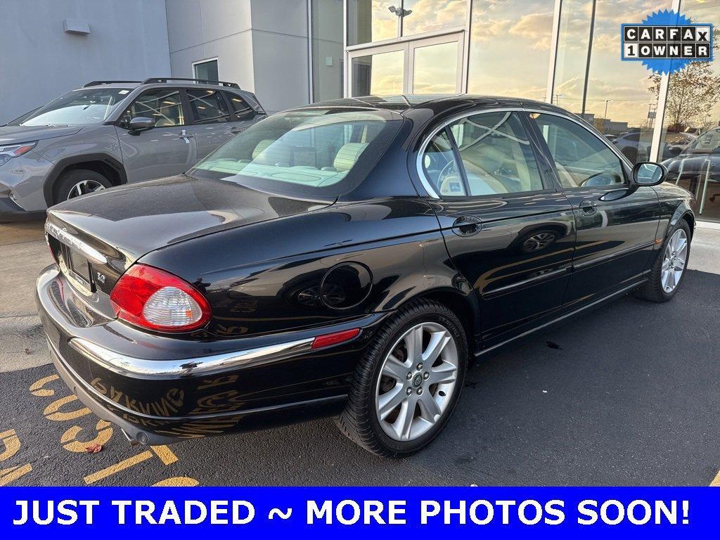 2003 Jaguar X-TYPE Vehicle Photo in Saint Charles, IL 60174