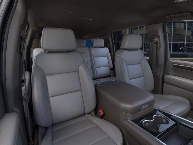 2025 Chevrolet Suburban Vehicle Photo in HOUSTON, TX 77054-4802