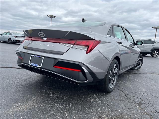 2024 Hyundai ELANTRA Vehicle Photo in O'Fallon, IL 62269