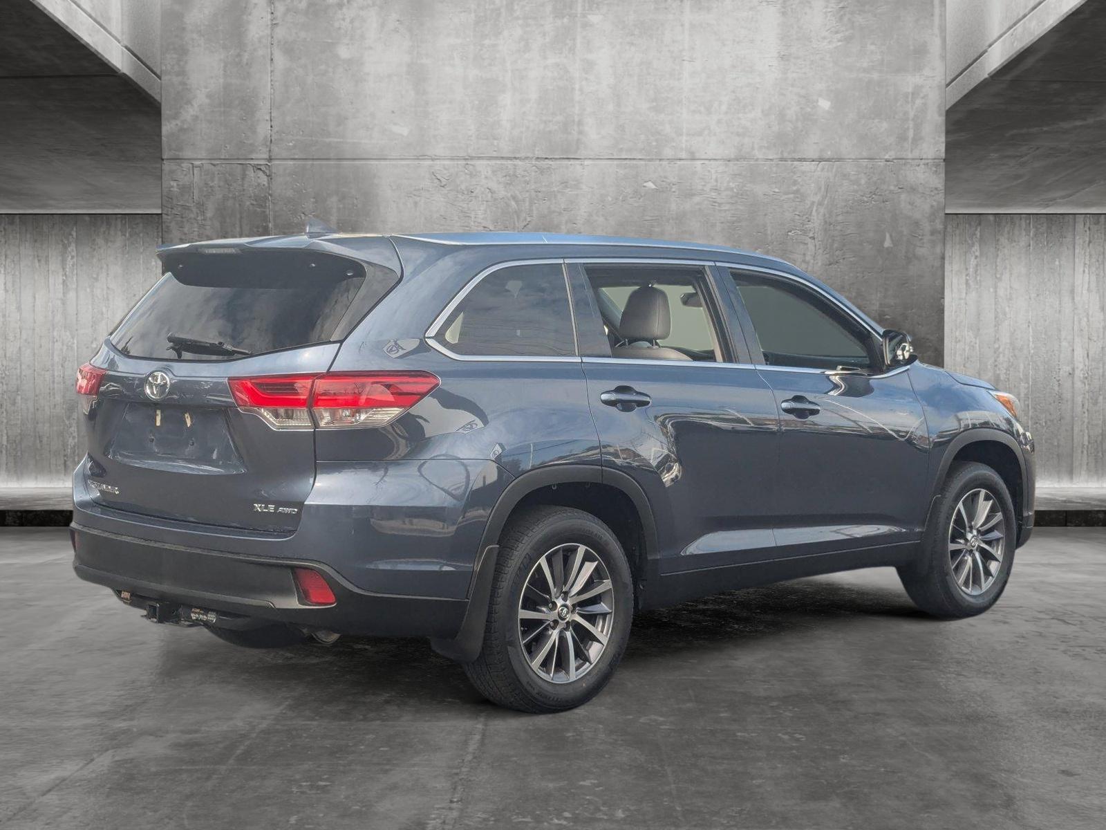 2019 Toyota Highlander Vehicle Photo in Cockeysville, MD 21030-2508