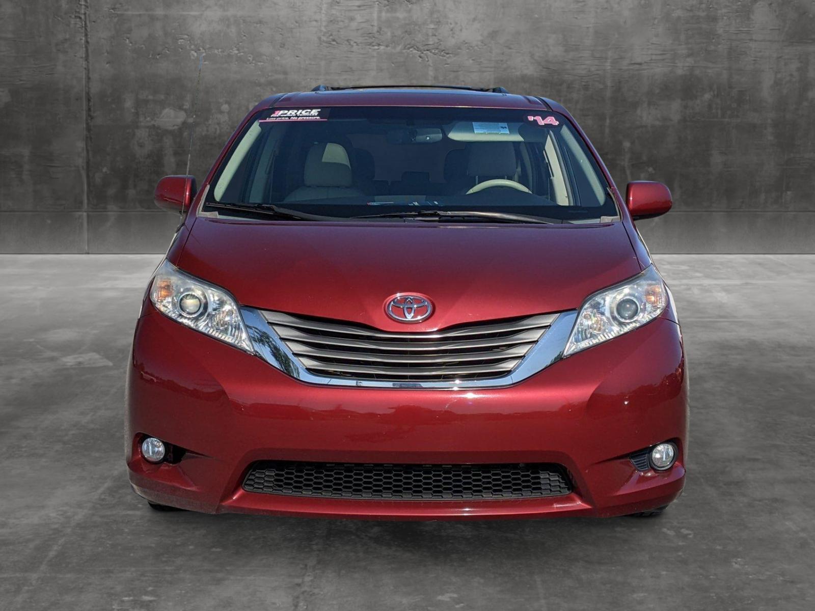 2014 Toyota Sienna Vehicle Photo in Cockeysville, MD 21030