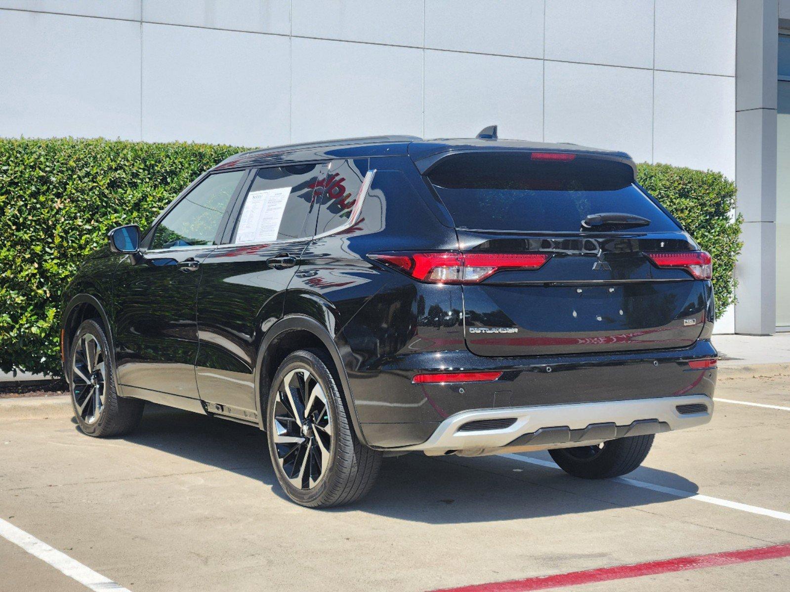 2022 Mitsubishi Outlander Vehicle Photo in MCKINNEY, TX 75070