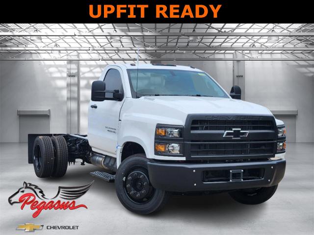 2024 Chevrolet Silverado 4500 HD Vehicle Photo in ENNIS, TX 75119-5114