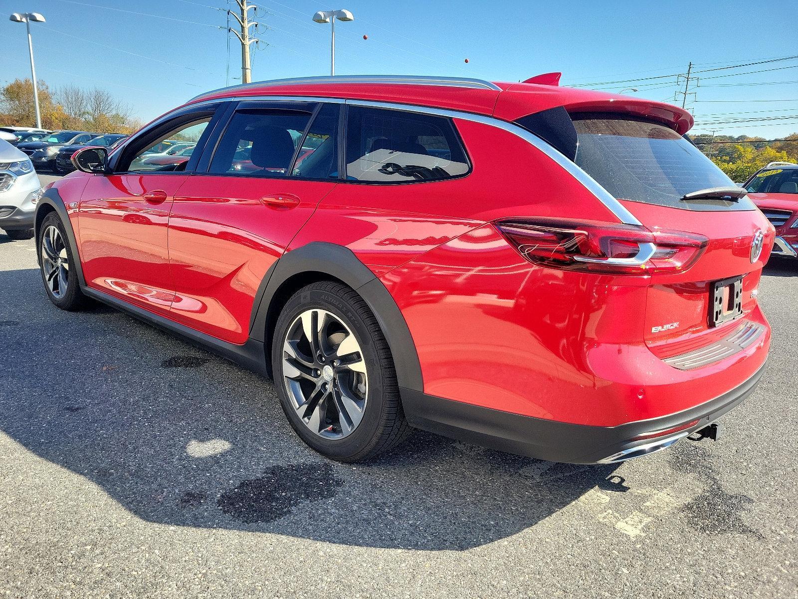 2018 Buick Regal TourX Vehicle Photo in BETHLEHEM, PA 18017-9401