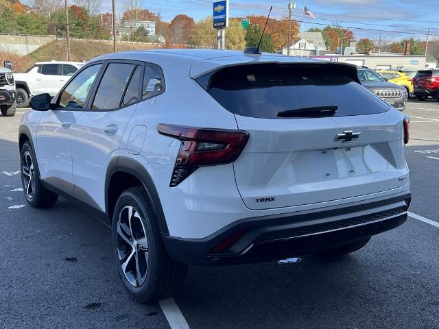 2025 Chevrolet Trax Vehicle Photo in GARDNER, MA 01440-3110