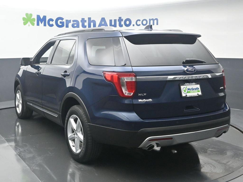 2017 Ford Explorer Vehicle Photo in Cedar Rapids, IA 52402