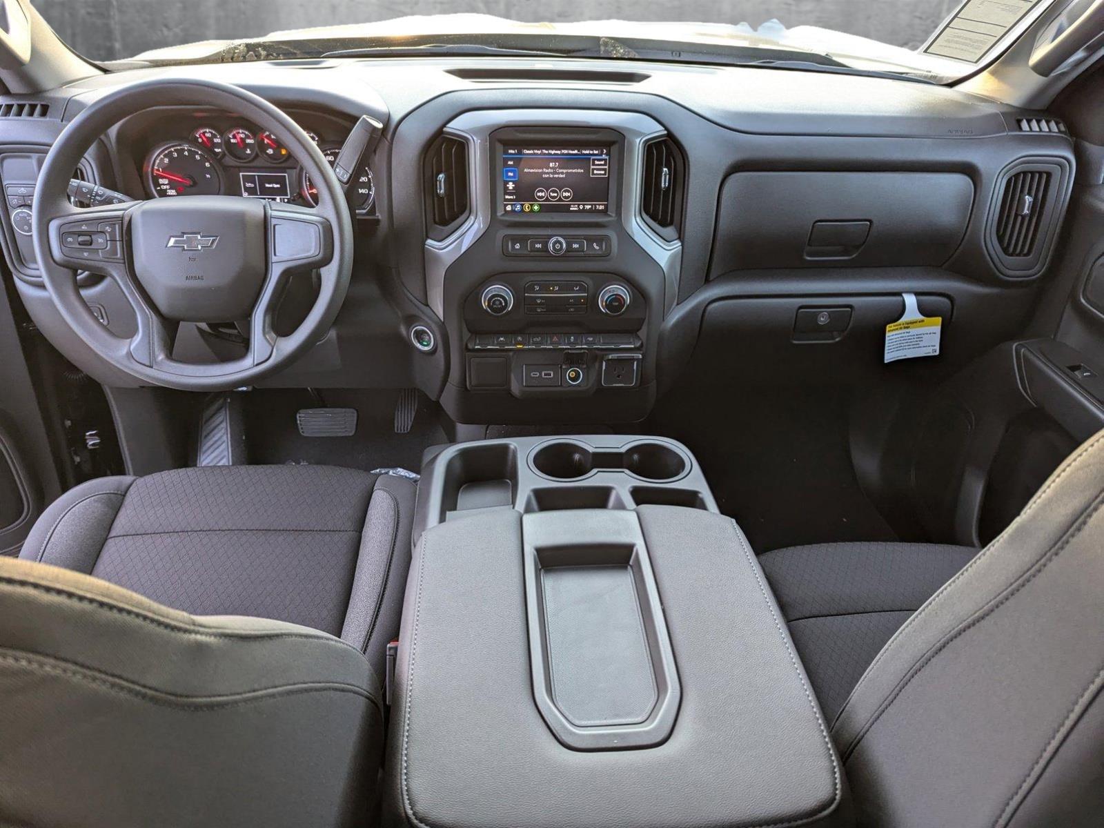 2025 Chevrolet Silverado 1500 Vehicle Photo in PEMBROKE PINES, FL 33024-6534