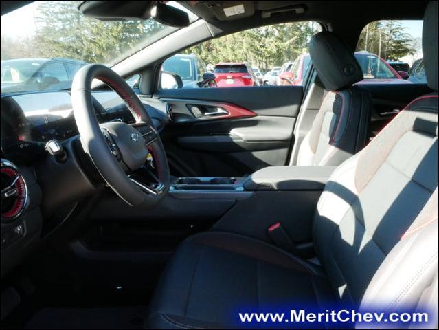 2025 Chevrolet Equinox EV Vehicle Photo in MAPLEWOOD, MN 55119-4794