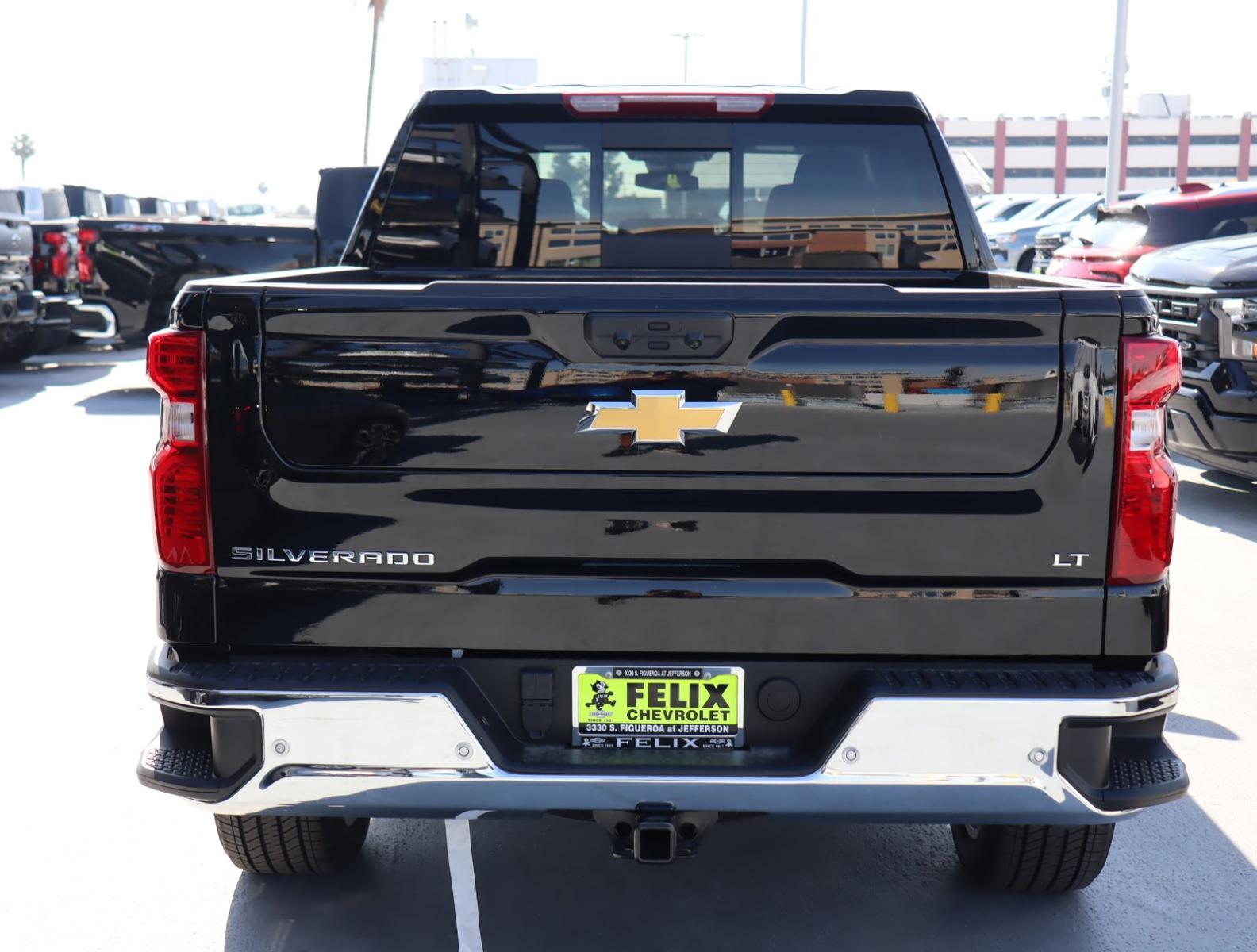 2024 Chevrolet Silverado 1500 Vehicle Photo in LOS ANGELES, CA 90007-3794