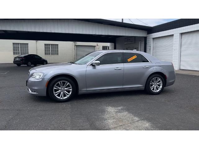 2016 Chrysler 300 Vehicle Photo in TURLOCK, CA 95380-4918