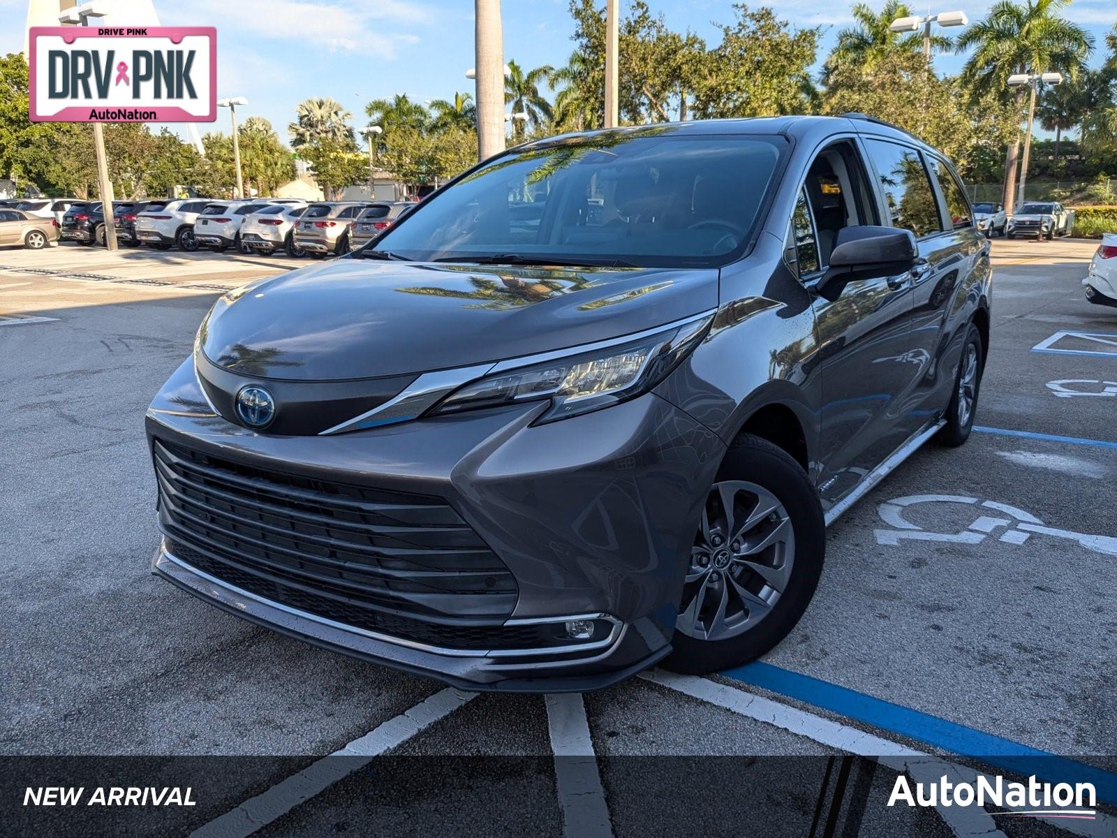 2021 Toyota Sienna Vehicle Photo in Miami, FL 33169