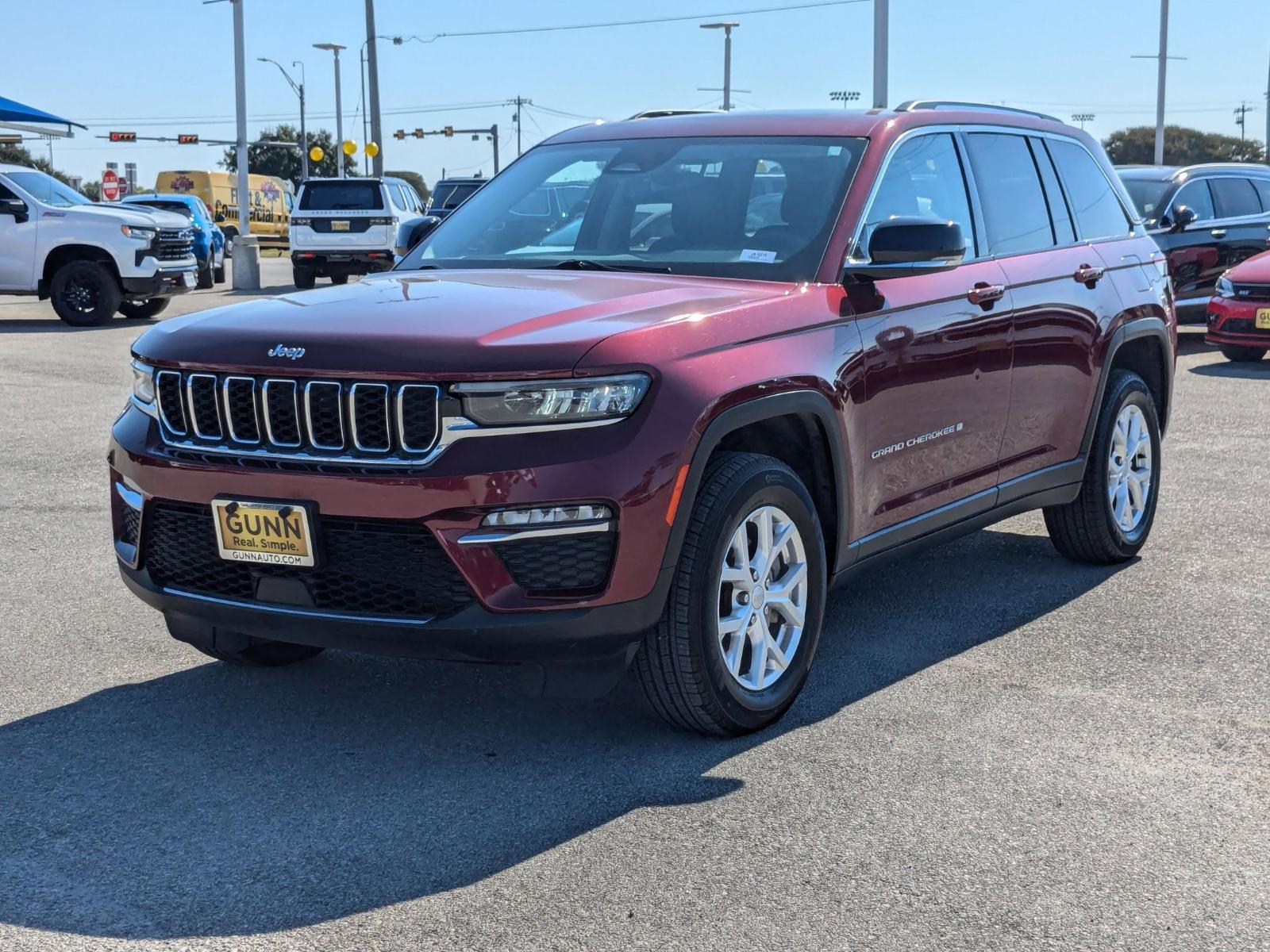 2023 Jeep Grand Cherokee Vehicle Photo in Seguin, TX 78155