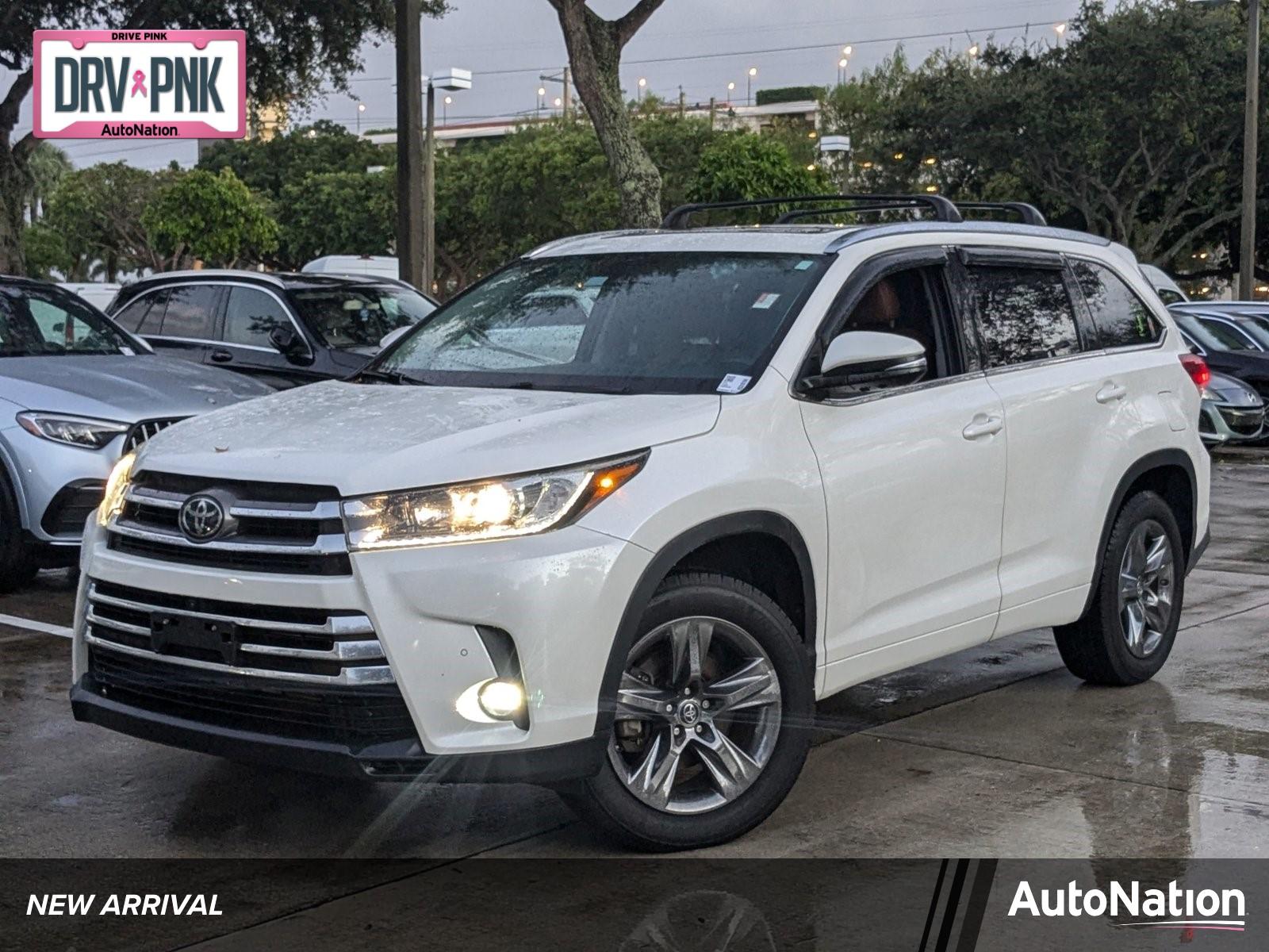 2019 Toyota Highlander Vehicle Photo in Coconut Creek, FL 33073