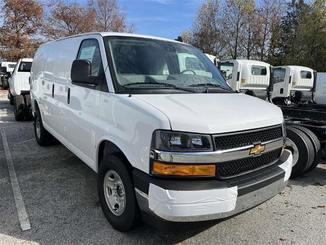 2025 Chevrolet Express Cargo 2500 Vehicle Photo in ALCOA, TN 37701-3235