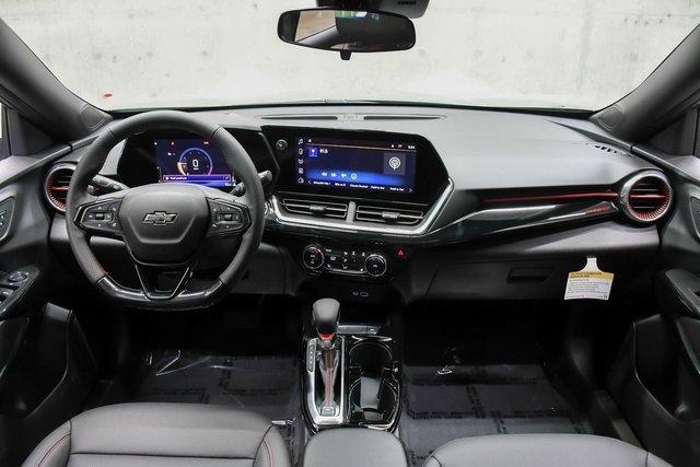 2025 Chevrolet Trax Vehicle Photo in EVERETT, WA 98203-5662