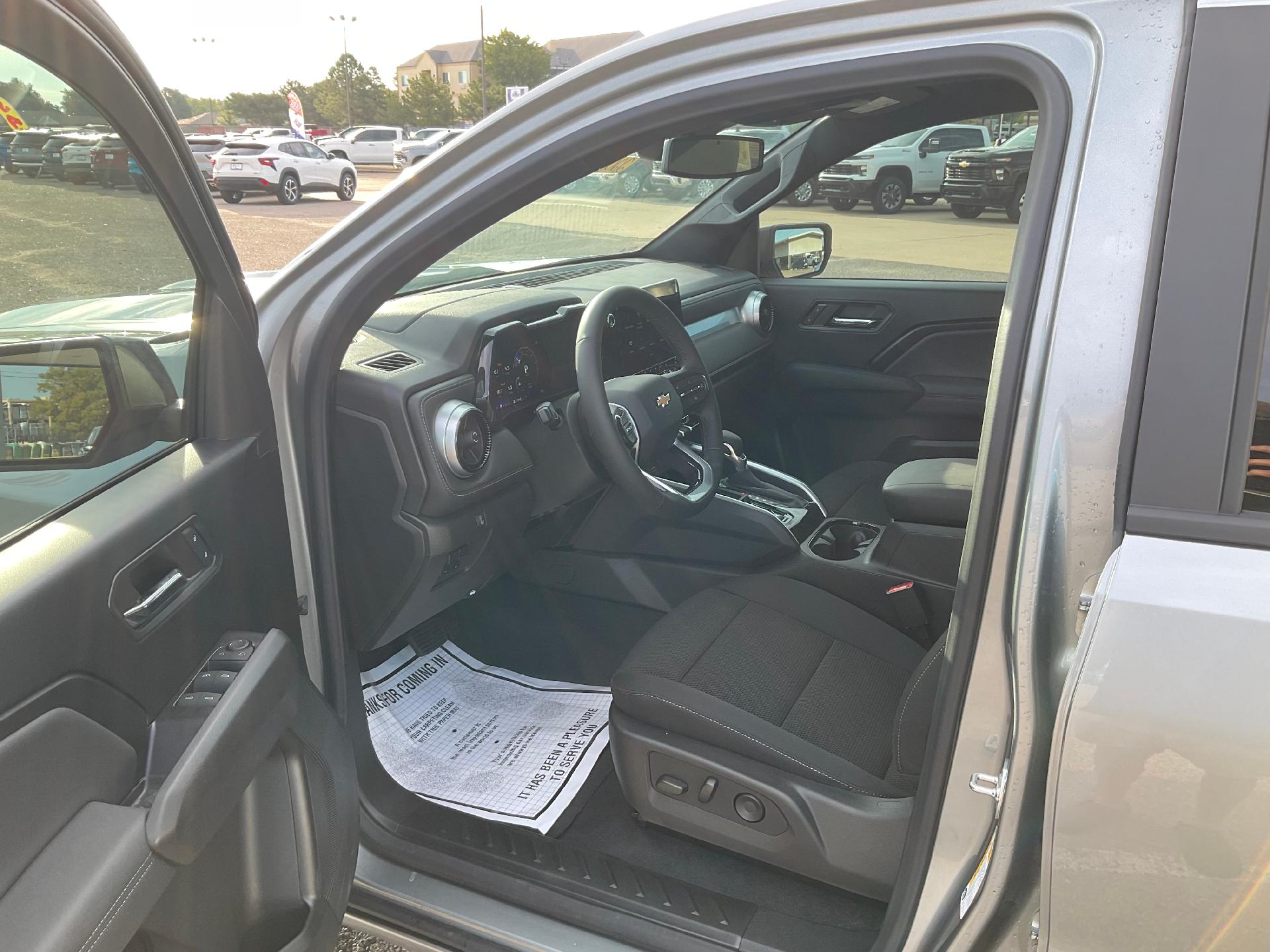 2024 Chevrolet Colorado Vehicle Photo in PONCA CITY, OK 74601-1036