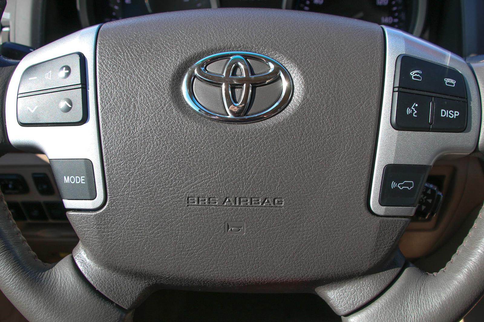 2013 Toyota Land Cruiser Vehicle Photo in SUGAR LAND, TX 77478