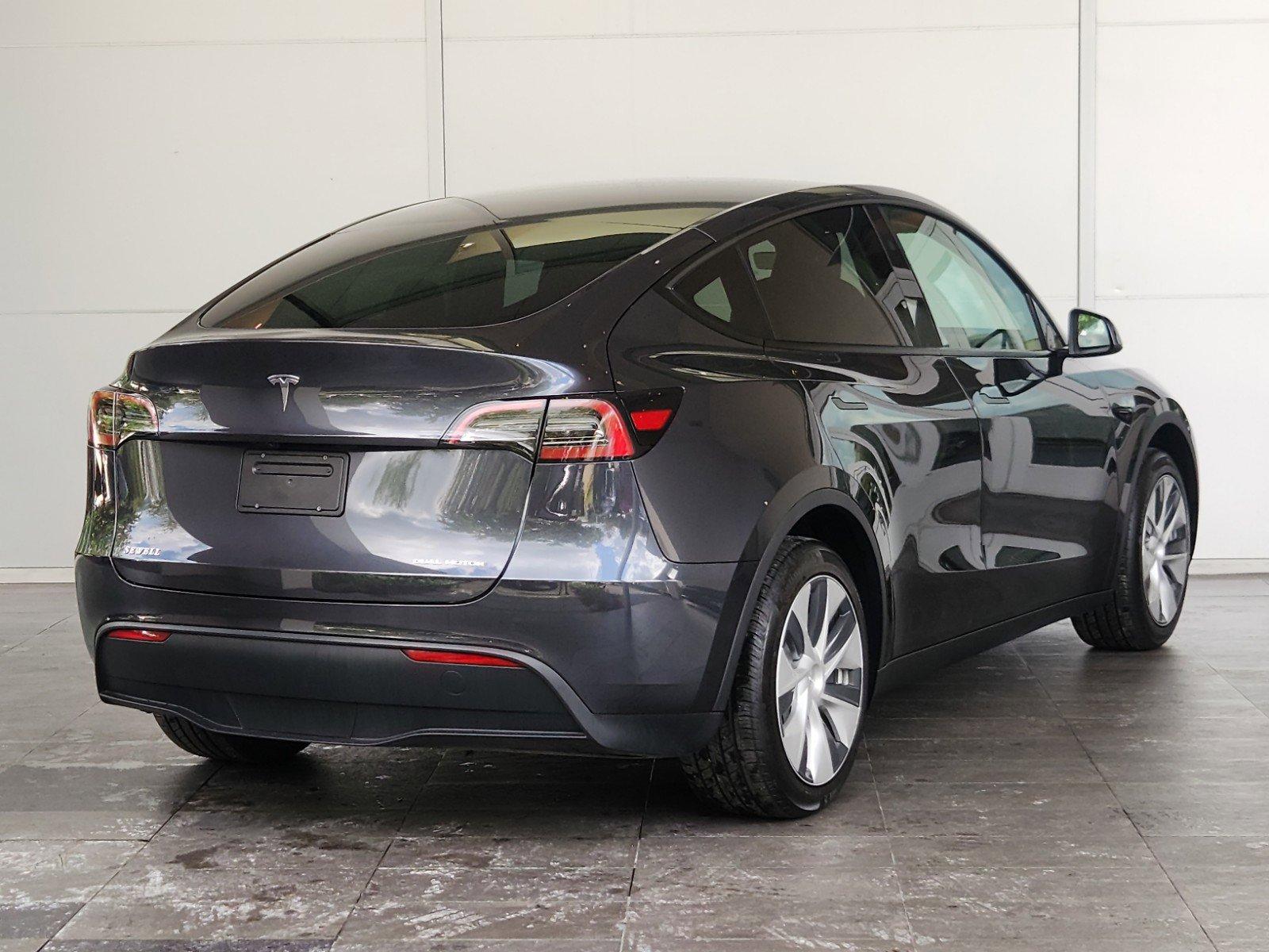 2024 Tesla Model Y Vehicle Photo in HOUSTON, TX 77079-1502