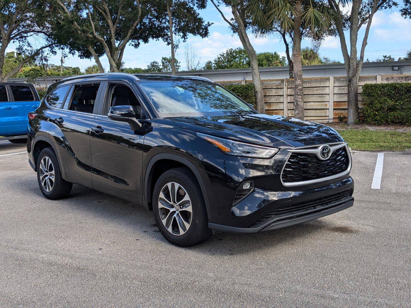 2023 Toyota Highlander Vehicle Photo in West Palm Beach, FL 33417