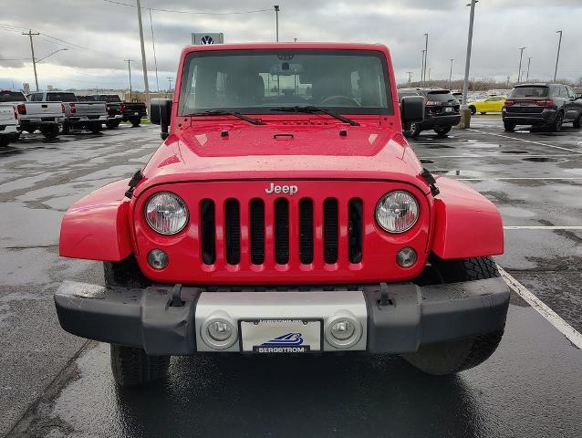 2015 Jeep Wrangler Unlimited Vehicle Photo in GREEN BAY, WI 54304-5303