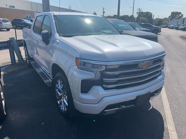 2023 Chevrolet Silverado 1500 Vehicle Photo in APPLETON, WI 54914-4656