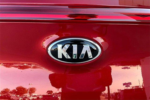 2022 Kia Sportage Vehicle Photo in TOPEKA, KS 66609-0000