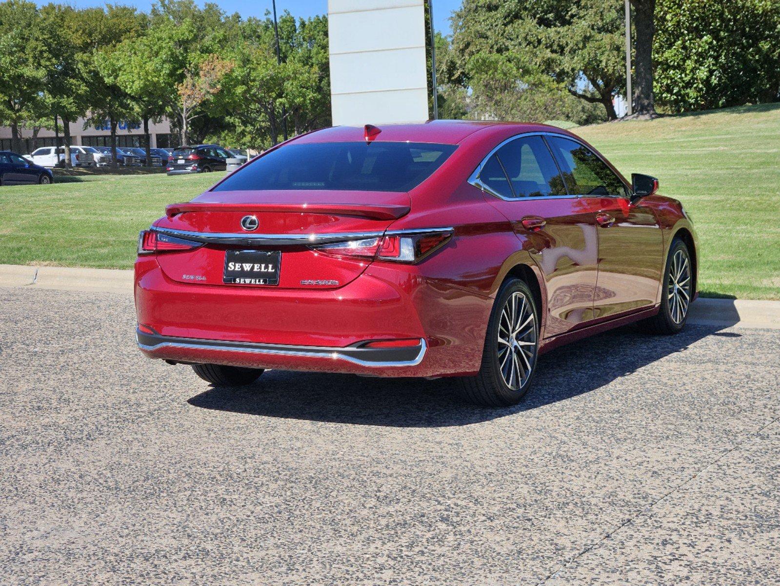 2023 Lexus ES 300h Vehicle Photo in FORT WORTH, TX 76132