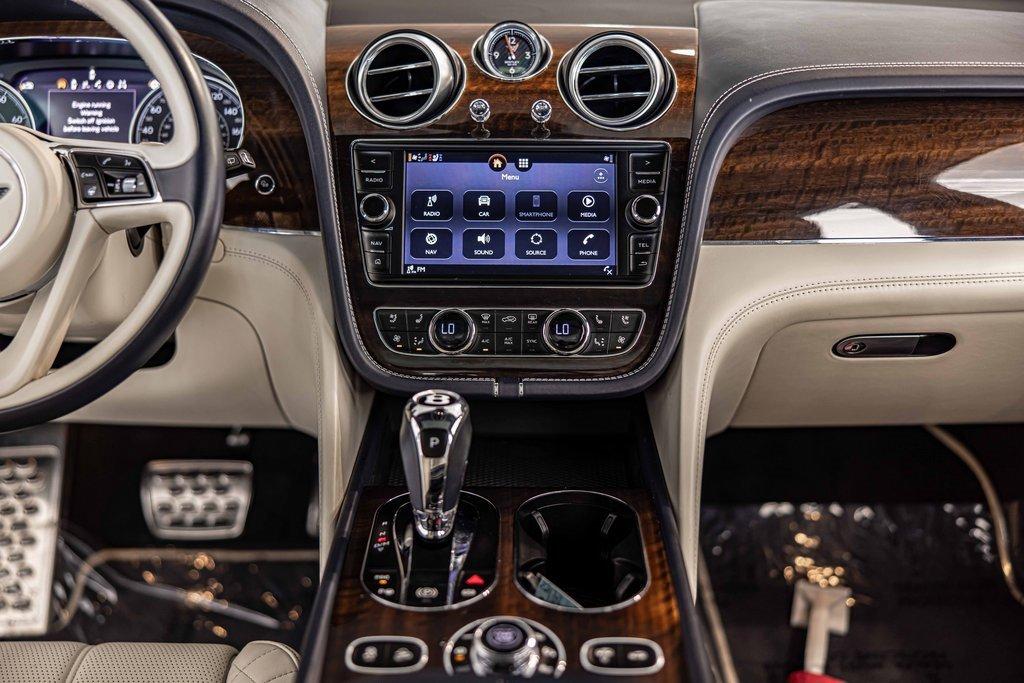 2018 Bentley Bentayga Vehicle Photo in Plainfield, IL 60586