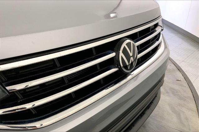 2022 Volkswagen Tiguan Vehicle Photo in Lees Summit, MO 64086