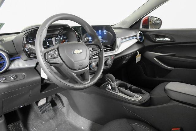 2025 Chevrolet Trax Vehicle Photo in PUYALLUP, WA 98371-4149