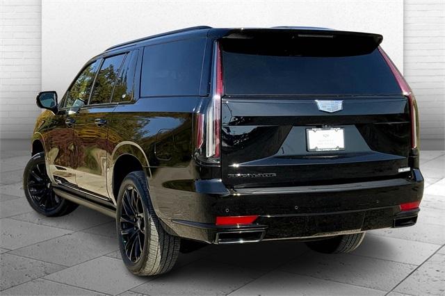 2024 Cadillac Escalade ESV Vehicle Photo in KANSAS CITY, MO 64114-4545