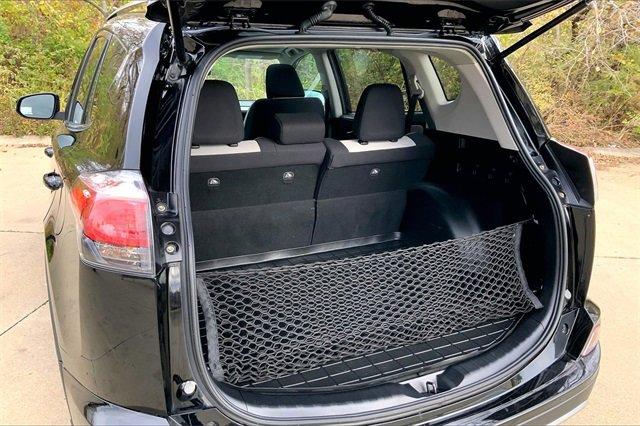 2018 Toyota RAV4 Vehicle Photo in KANSAS CITY, MO 64114-4502