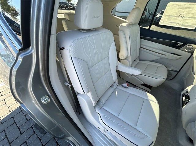 2025 Buick Enclave Vehicle Photo in BOWLING GREEN, KY 42104-4102